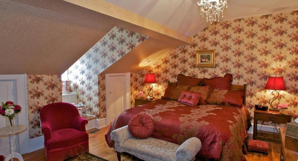 Maplehurst Manor Bed and Breakfast Brockville Habitación foto